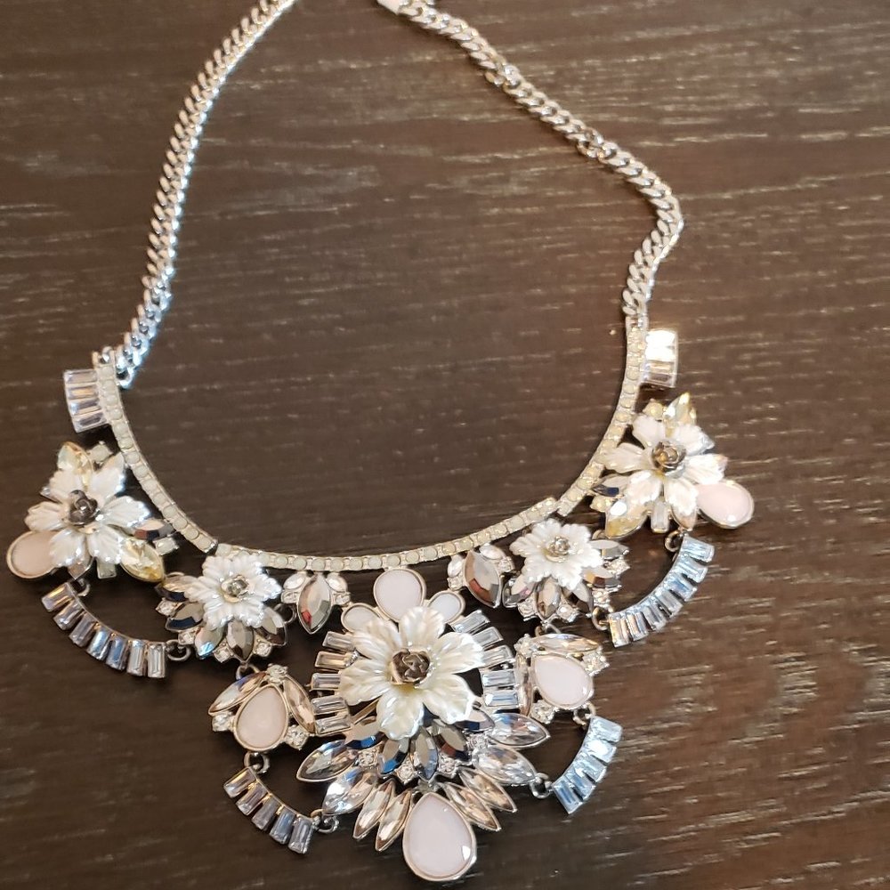 NWT Torrid Statement Necklace Silver toned